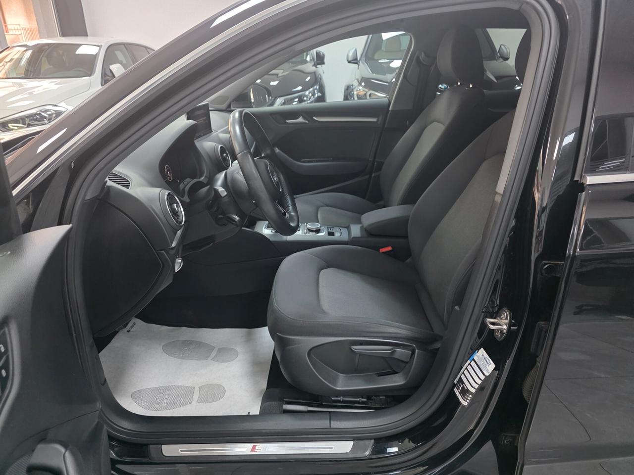 Audi A3 SPB 30 TDI S tronic line exterior admired