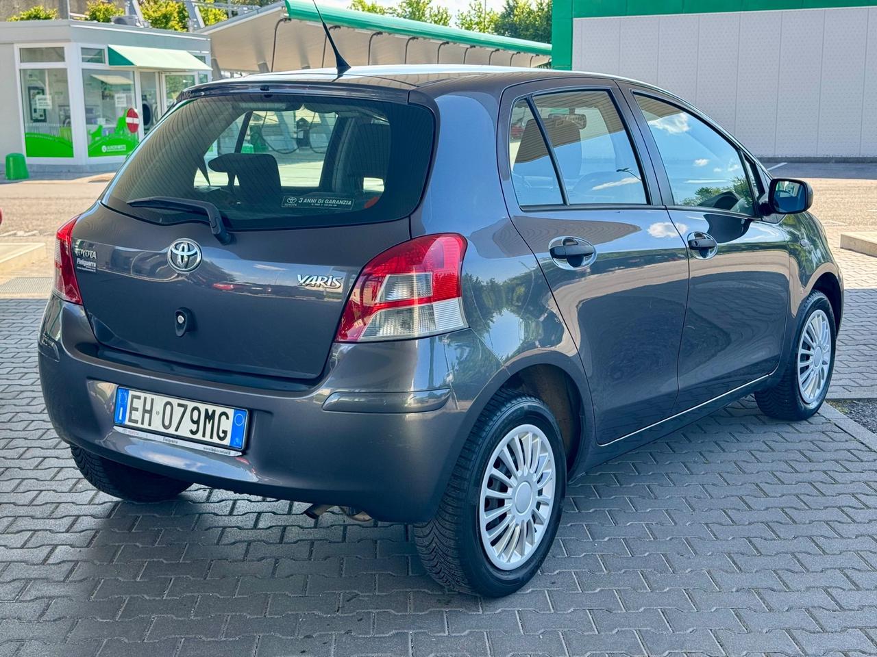 Toyota Yaris 1.0 5 porte Lounge