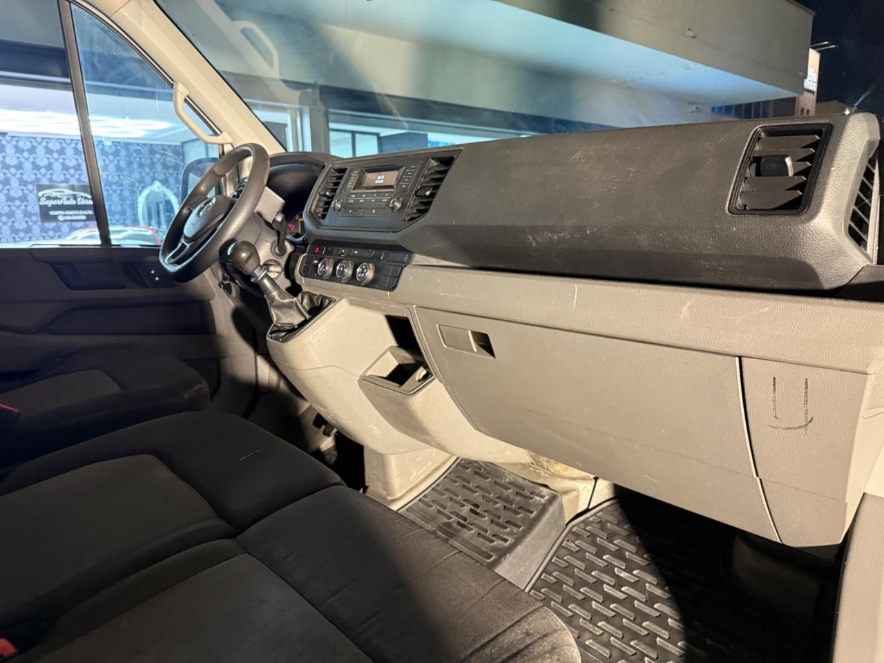 Volkswagen Crafter 35 2.0 TDI 140CV PM-DC Cabinato