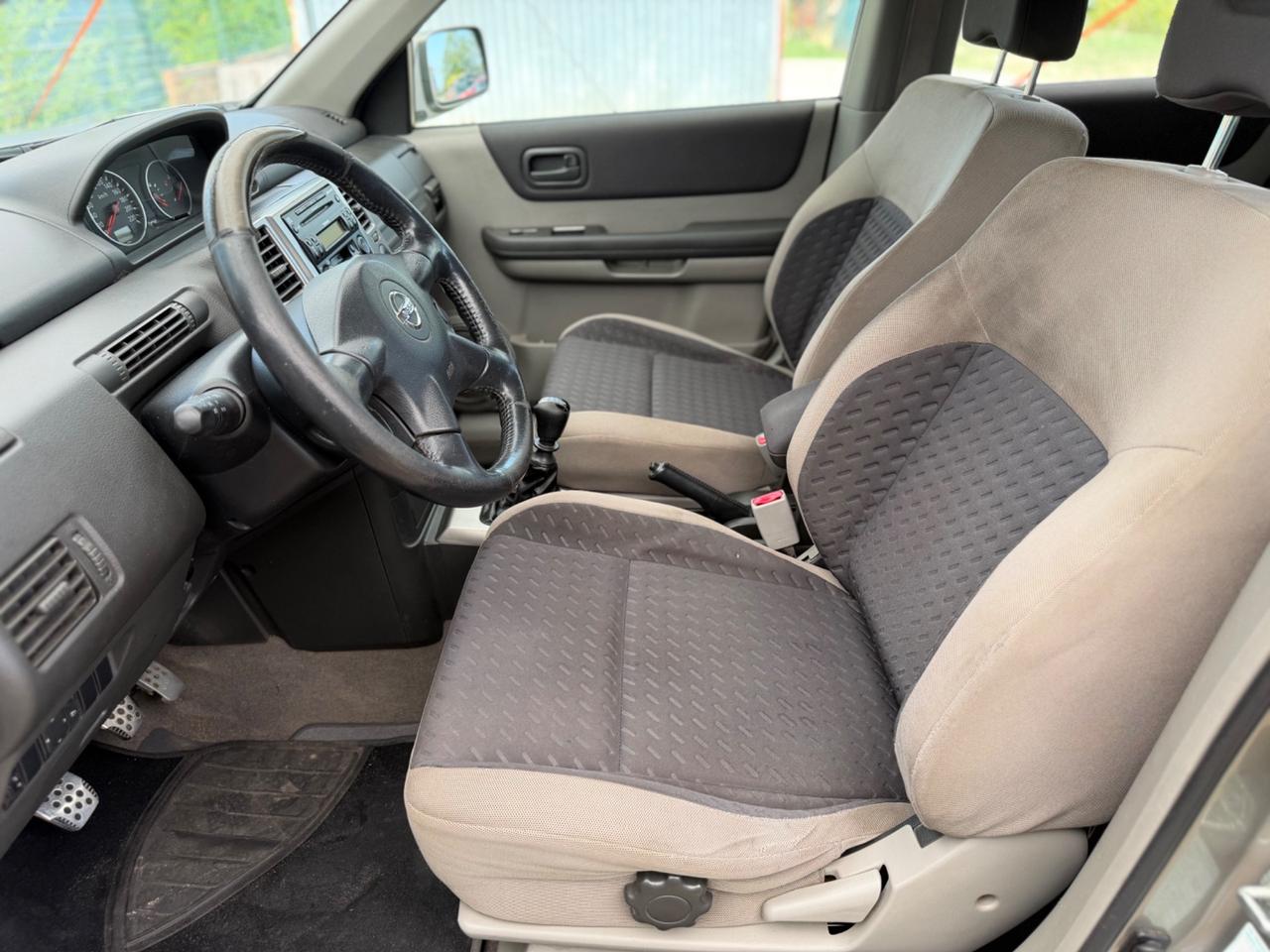 Nissan X-Trail 2.2 dCi Elegance