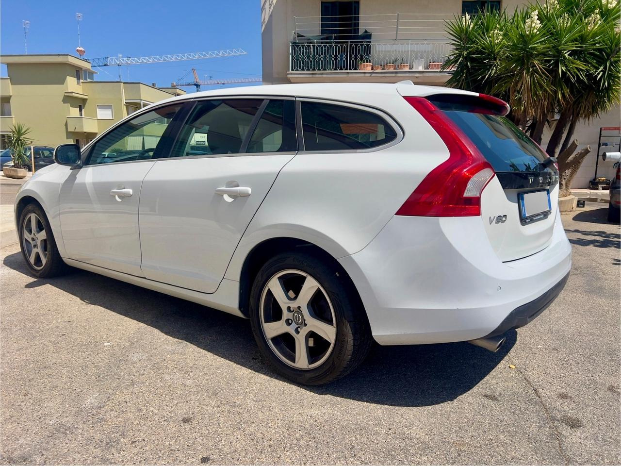 Volvo V60 D5 AWD Geartronic Summum