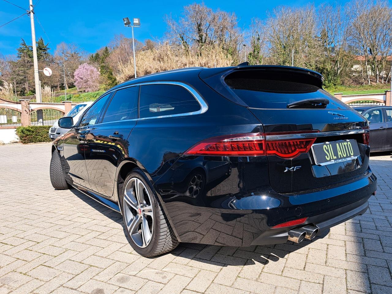 Jaguar XF 2.0 D 180 CV aut. R-Sport/FULL /FULL OPTIONAL