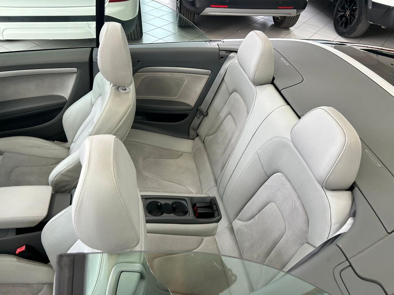 Audi A5 2.0D CABRIO 2012