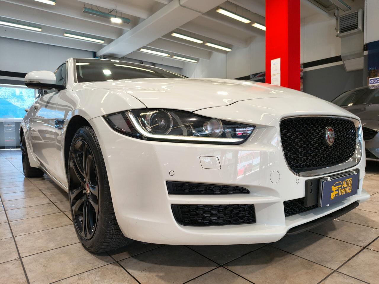 Jaguar XE 2.0 D Turbo 180CV aut. Portfolio