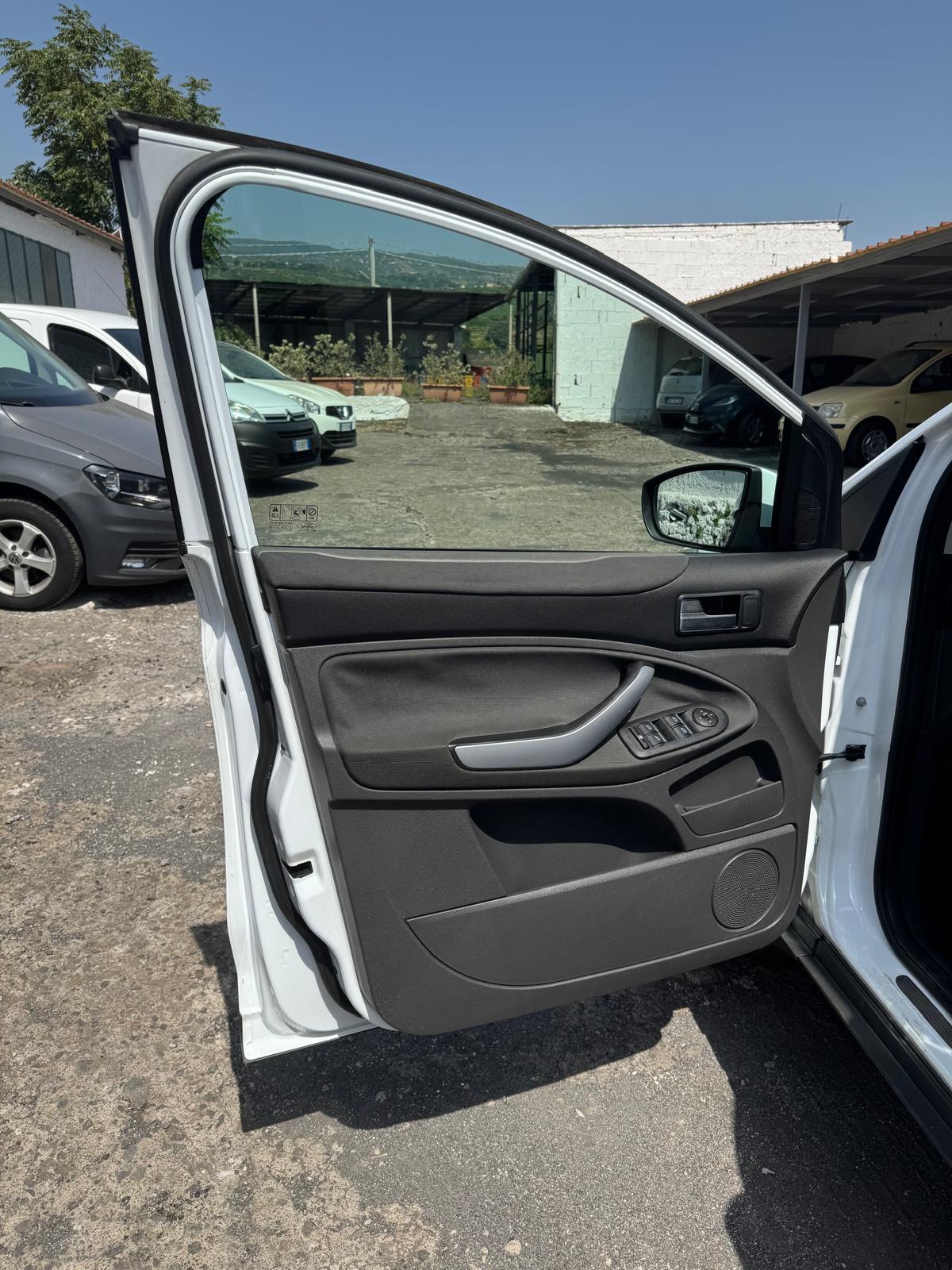 Ford Kuga 2.0 TDCi 140 CV 2WD Titanium DPF