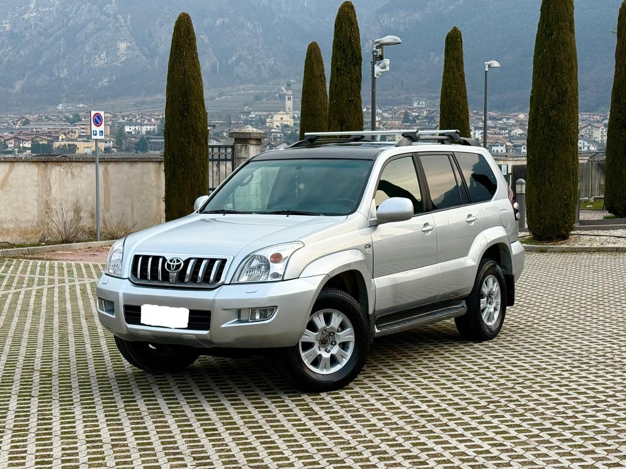 Toyota Land Cruiser 3.0 D manuale 8 posti 5 porte
