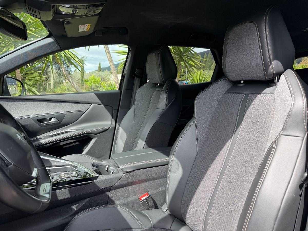 PEUGEOT - 3008 - PureTech Turbo 130 S&S EAT8 GT Line