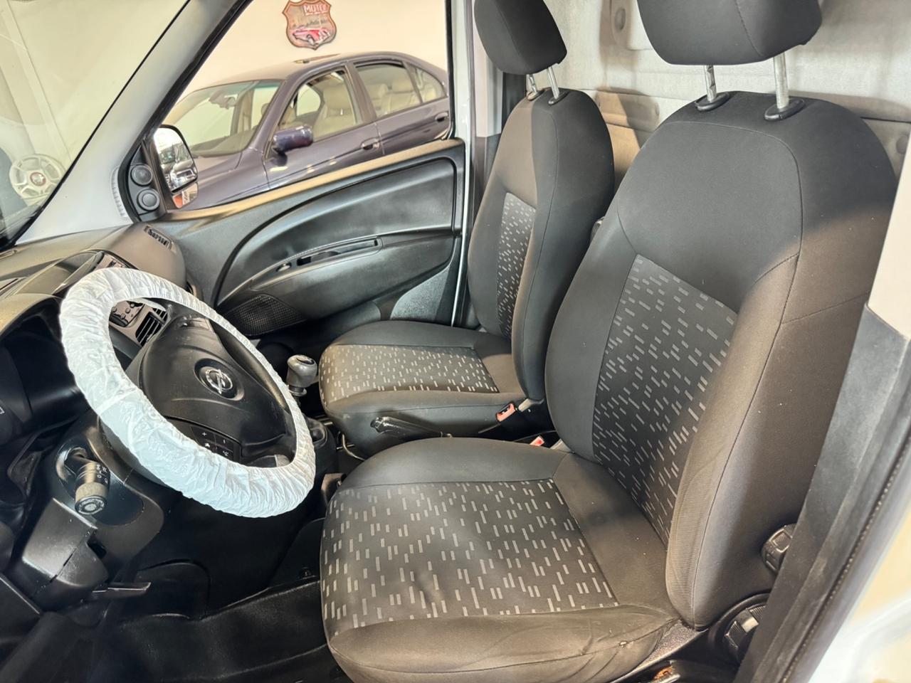 Opel combo 1.4 turbo 120cv metano frigorifero e6b