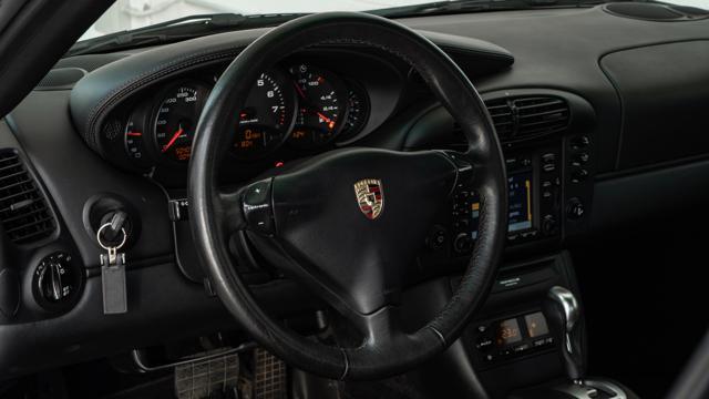 PORSCHE 911 Carrera 4 Coupé PORSCHE APPROVED