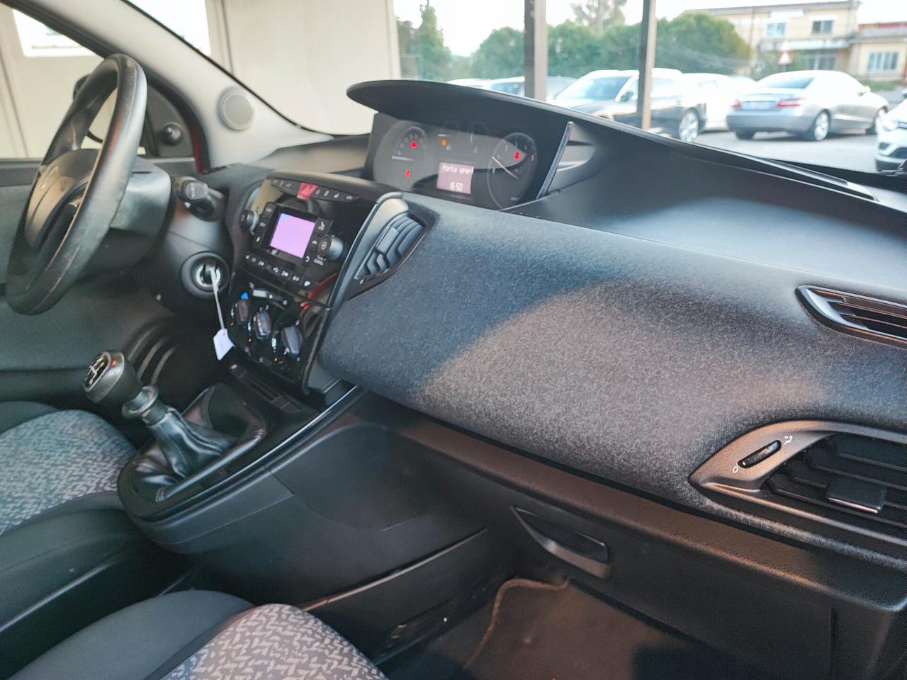 Lancia Ypsilon 1.2 5 porte S&S Platinum