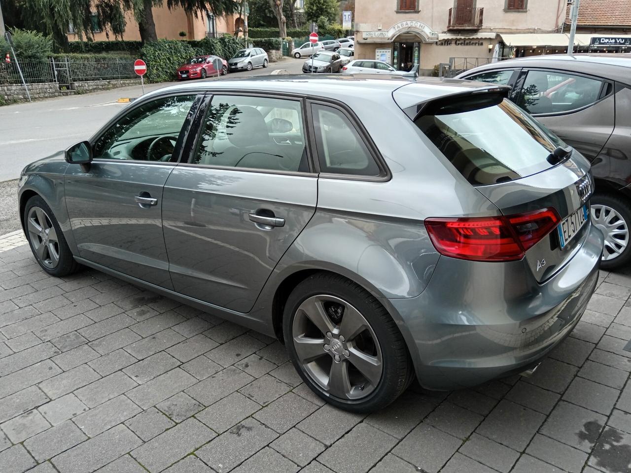 Audi A3 SPB 1.6 TDI 105 CV tip tronic