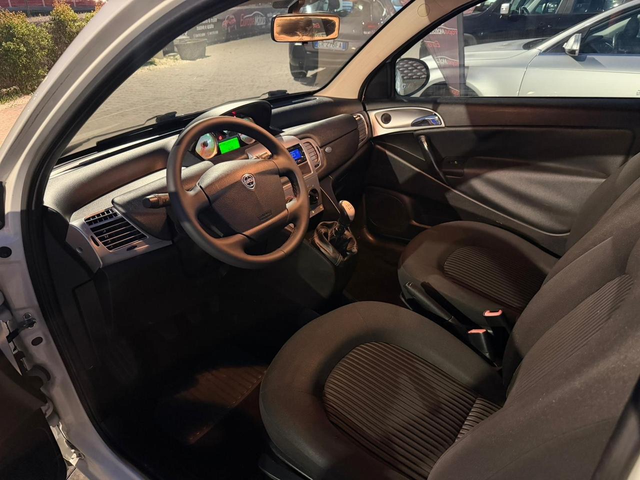 Lancia Ypsilon 1.2 Argento