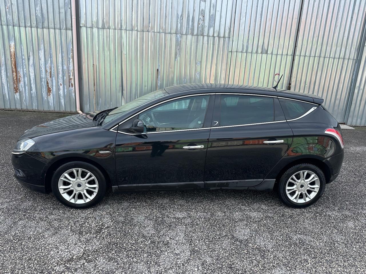 Lancia Delta 1.6 MJT DPF Silver