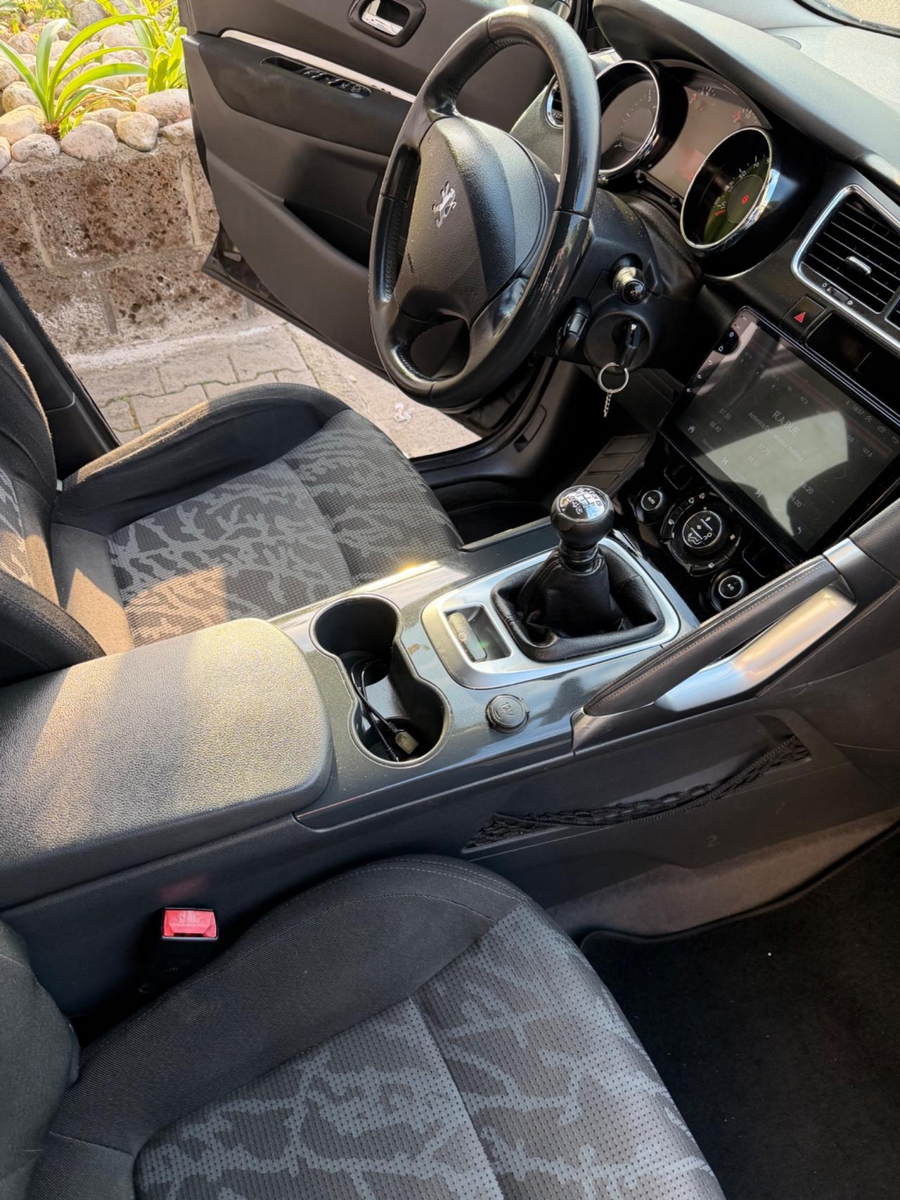 Peugeot 3008 1.6 HDi 112CV Business