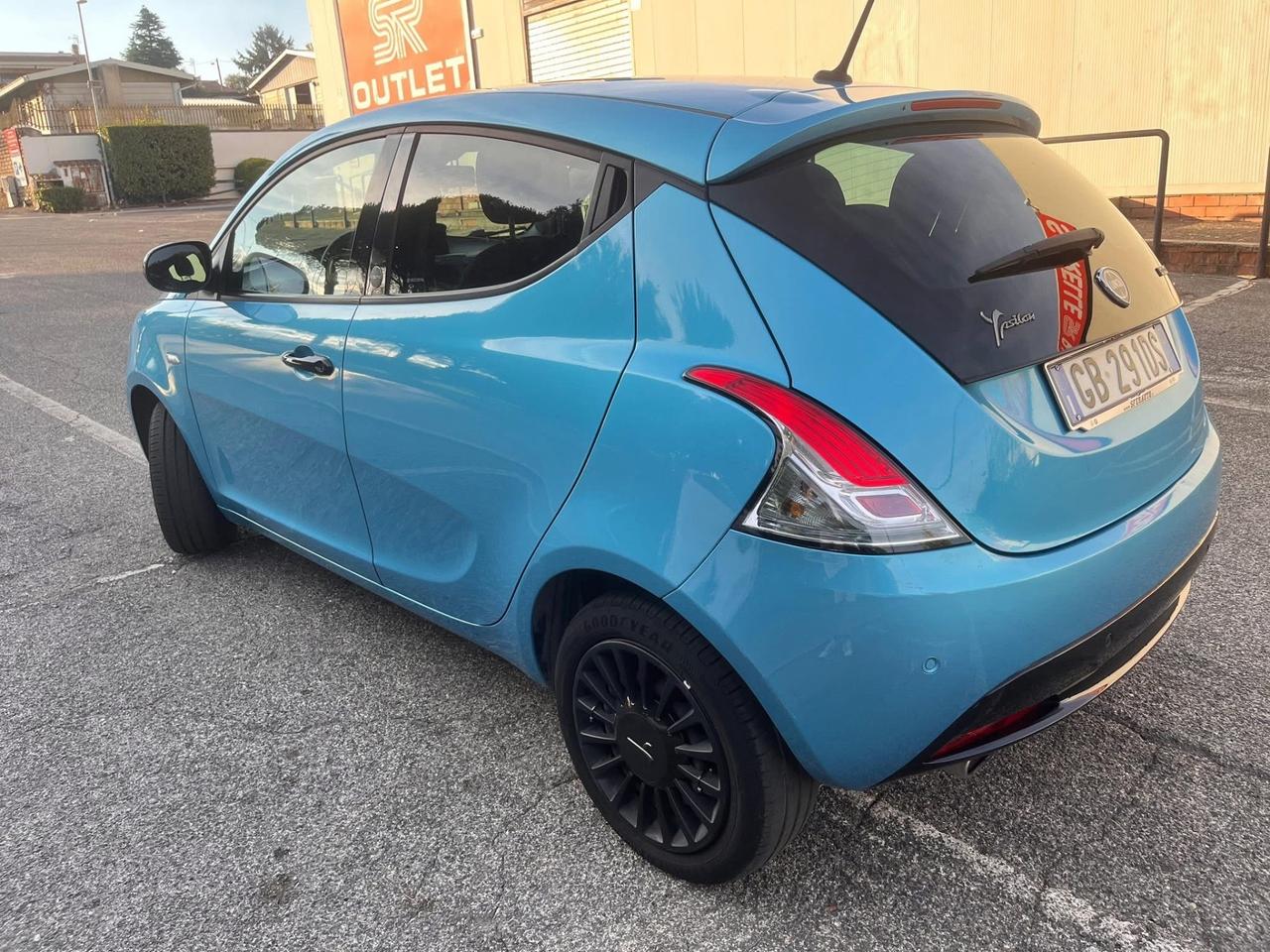 Lancia Ypsilon 1.0 FireFly 5 porte S&S Hybrid Maryne