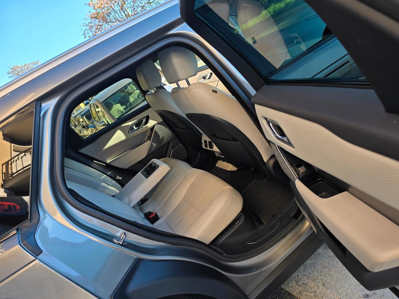 Land Rover Range Velar 3.0 V6 SD6 300 CV R-Dynamic SE