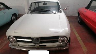 Alfa Romeo GT 1300 junior