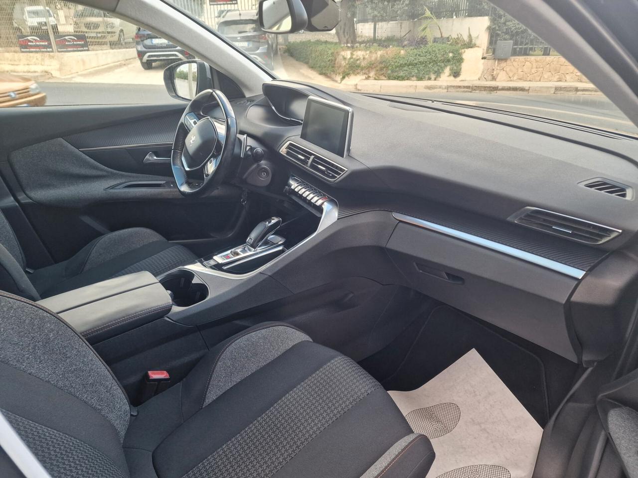 Peugeot 3008 BlueHDi 120 S&S EAT6 Business