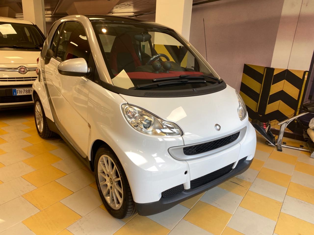Smart ForTwo 1000 52 kW MHD coupé passion