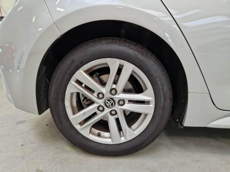 Toyota Corolla 1.8h Business cvt