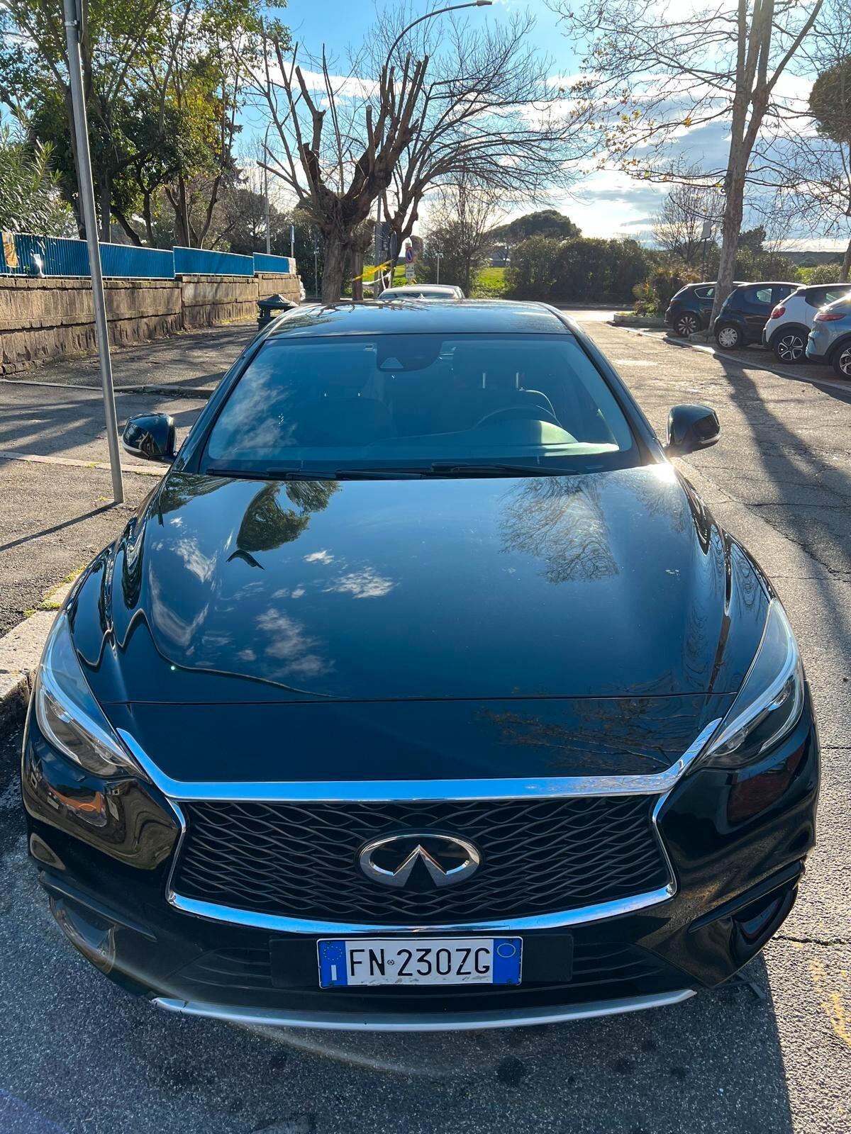 Infiniti Q30 1.5 diesel Premium Prezzo shock