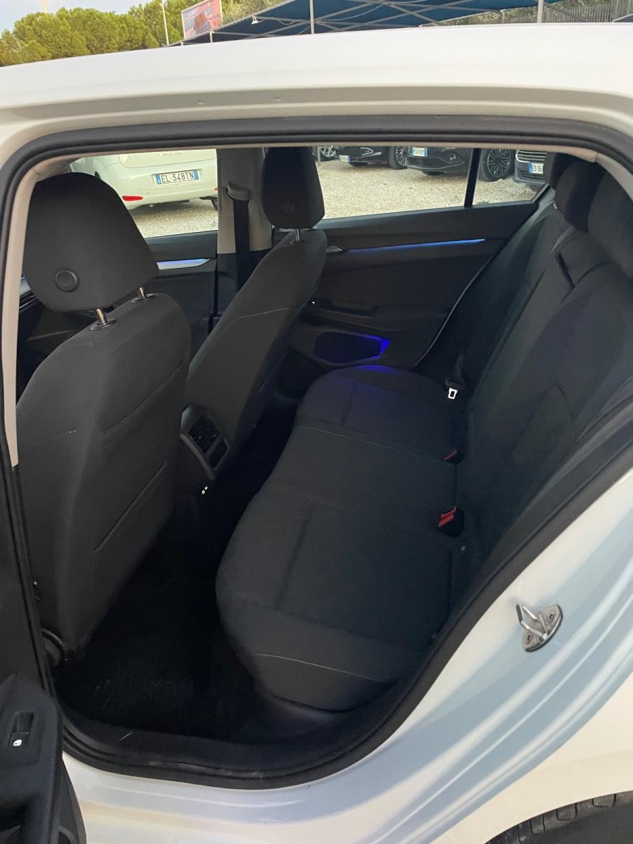 VOLKSWAGEN - Golf - 2.0 TDI 150CV DSG SCR Life