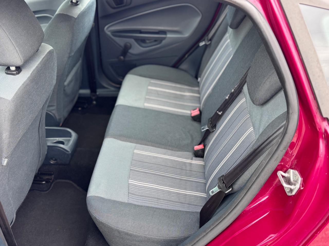 Ford Fiesta 1.2 Benzina 82cv Neopatentati 2009