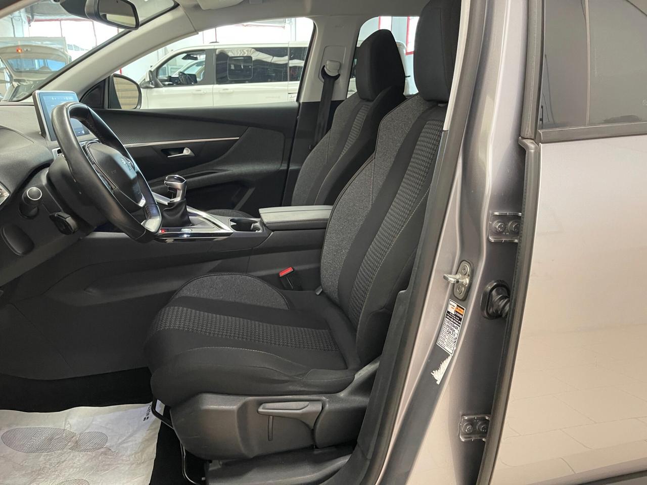 Peugeot 5008 Active Business 1.6 bluehdi-7 posti-Ok Neopatentati-LEGGI SOTTO