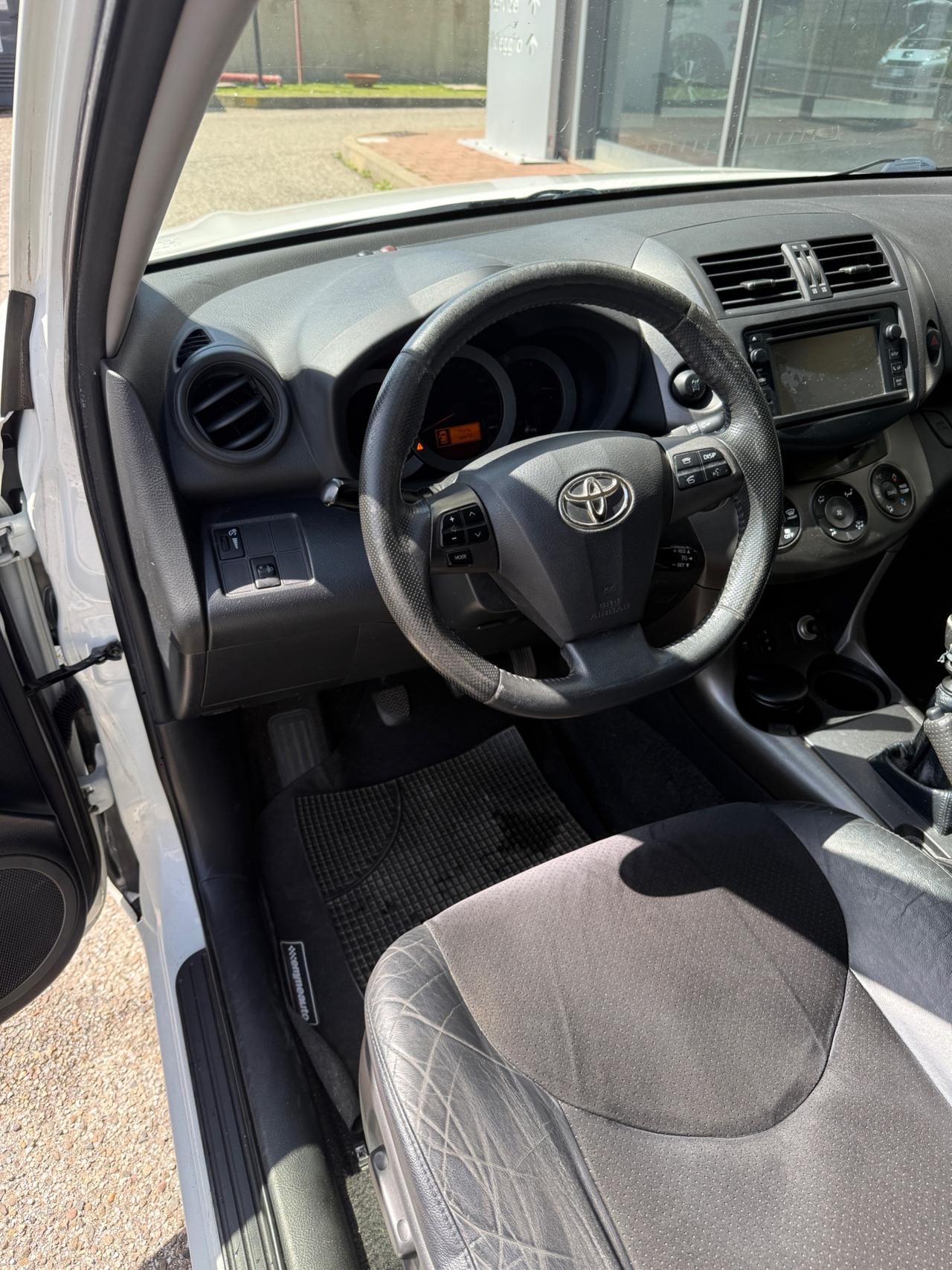 Toyota RAV 4 RAV4 2.2 D-4D 150 CV Lounge my12"