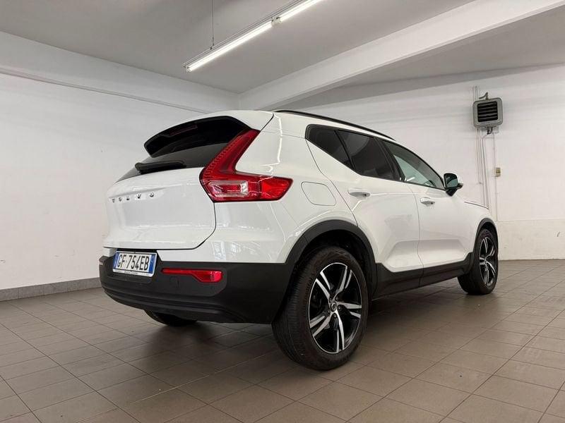 Volvo XC40 T2 Momentum Core