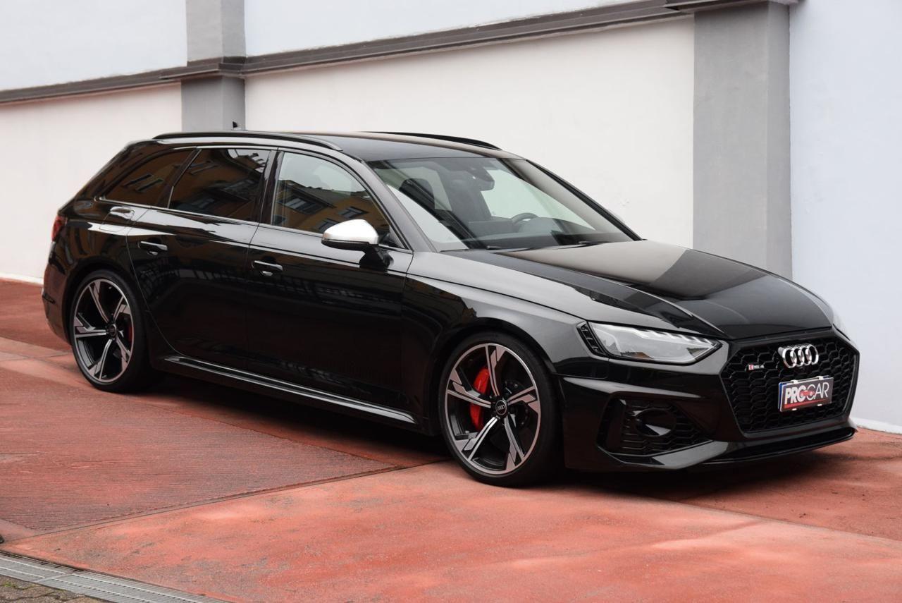 Audi RS4 Avant Dynamic Plus Pack (Carbo/DRC/SportDiff..)