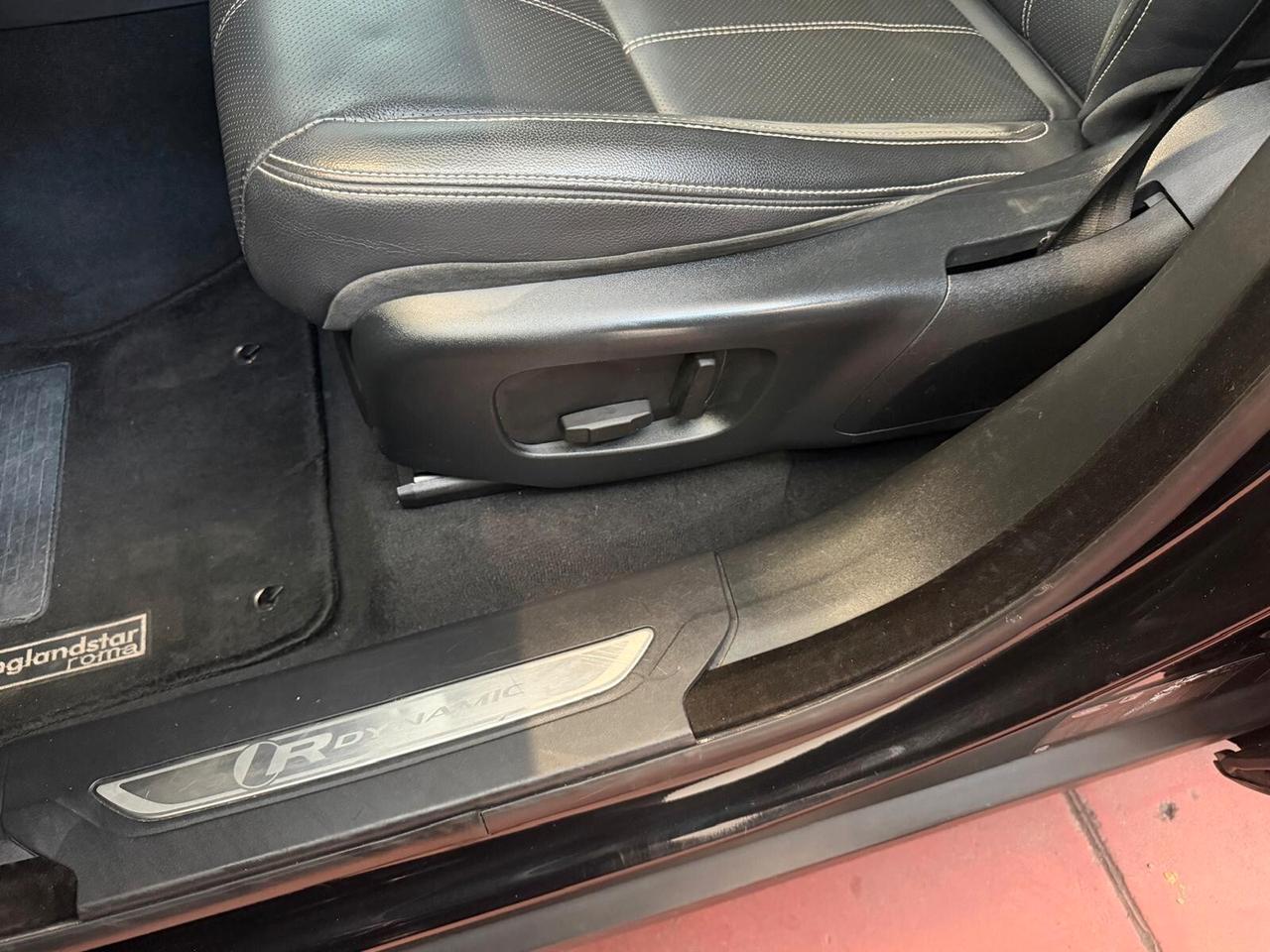 Land Rover Range Velar 2.0D I4 240 CV R-Dynamic HSE