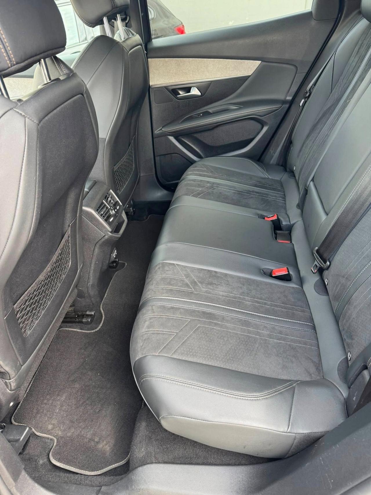 Peugeot 3008 BlueHDi 130 S&S EAT8 GT