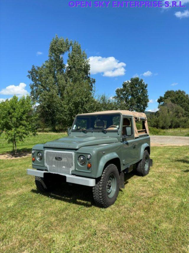 LAND ROVER Defender 90 2.2 TD4 Soft top N1 SAFARI EDITION