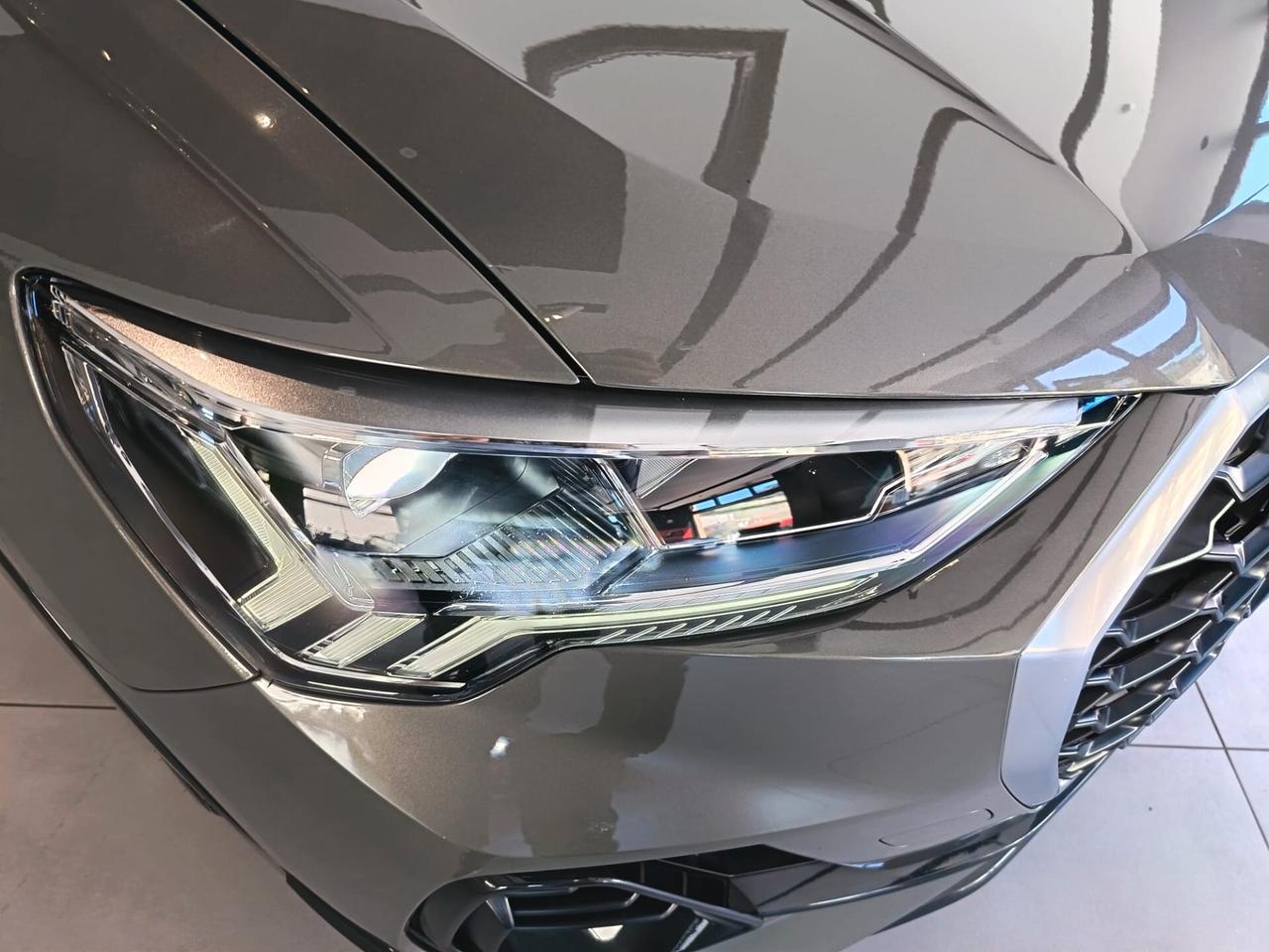 Audi Q3 35 TDI S tronic Business