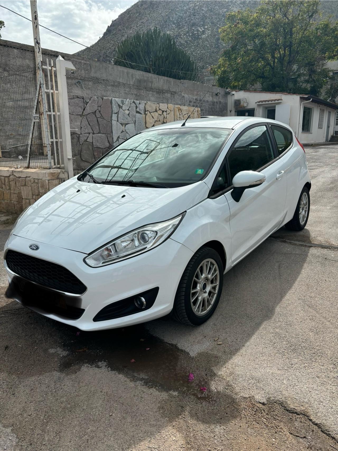 Ford Fiesta 1.5 TDCi 75CV 3 porte Titanium ANNO 2016 KM 90.000 PER INFO 3279411053
