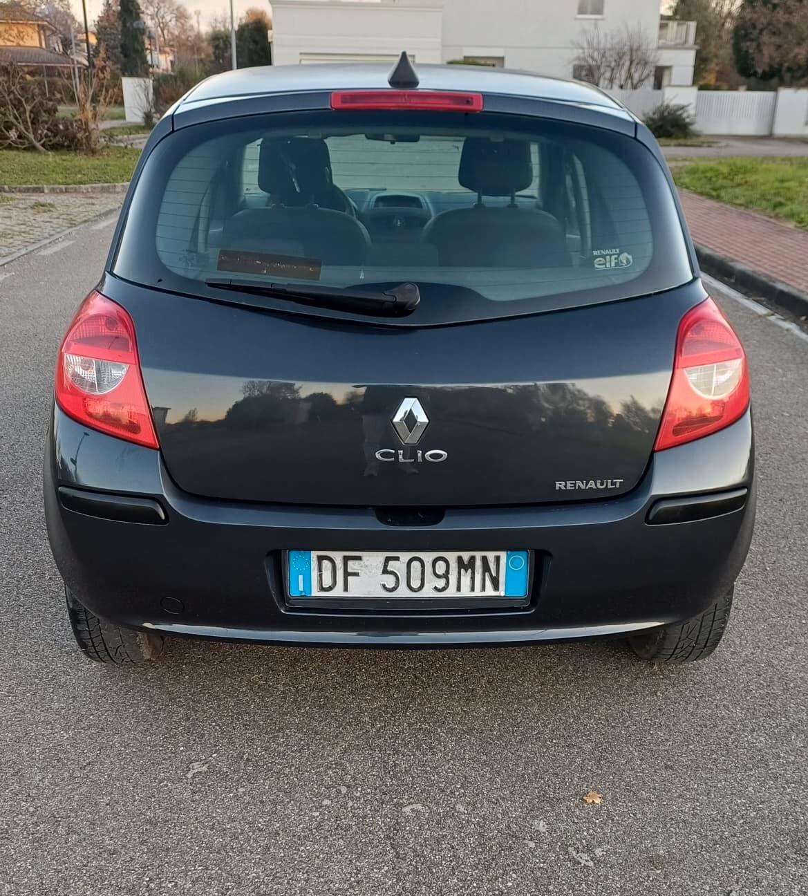 Renault Clio 1.2 16V 5 porte Luxe