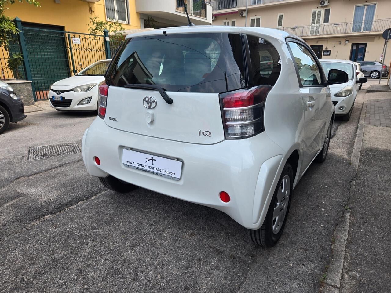Toyota iQ 1.0