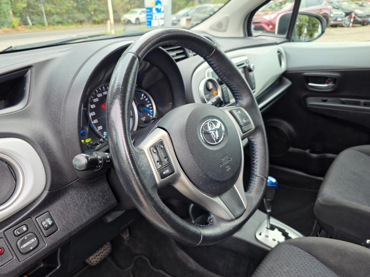 Toyota Yaris 1.5 Hybrid 5 porte Lounge 2014-E5B Automatica NEO