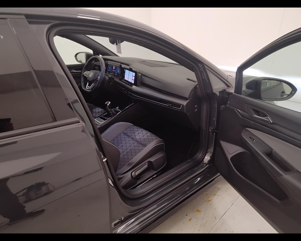 VOLKSWAGEN Golf VIII 2020 - Golf 1.5 tsi evo R-Line 130cv