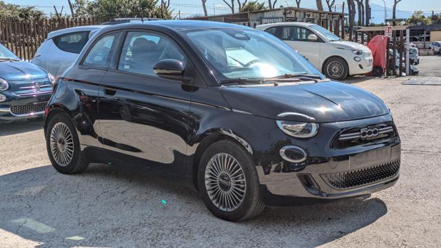 FIAT 500e HYBRID ICON 118cv TETTO PANORAMA