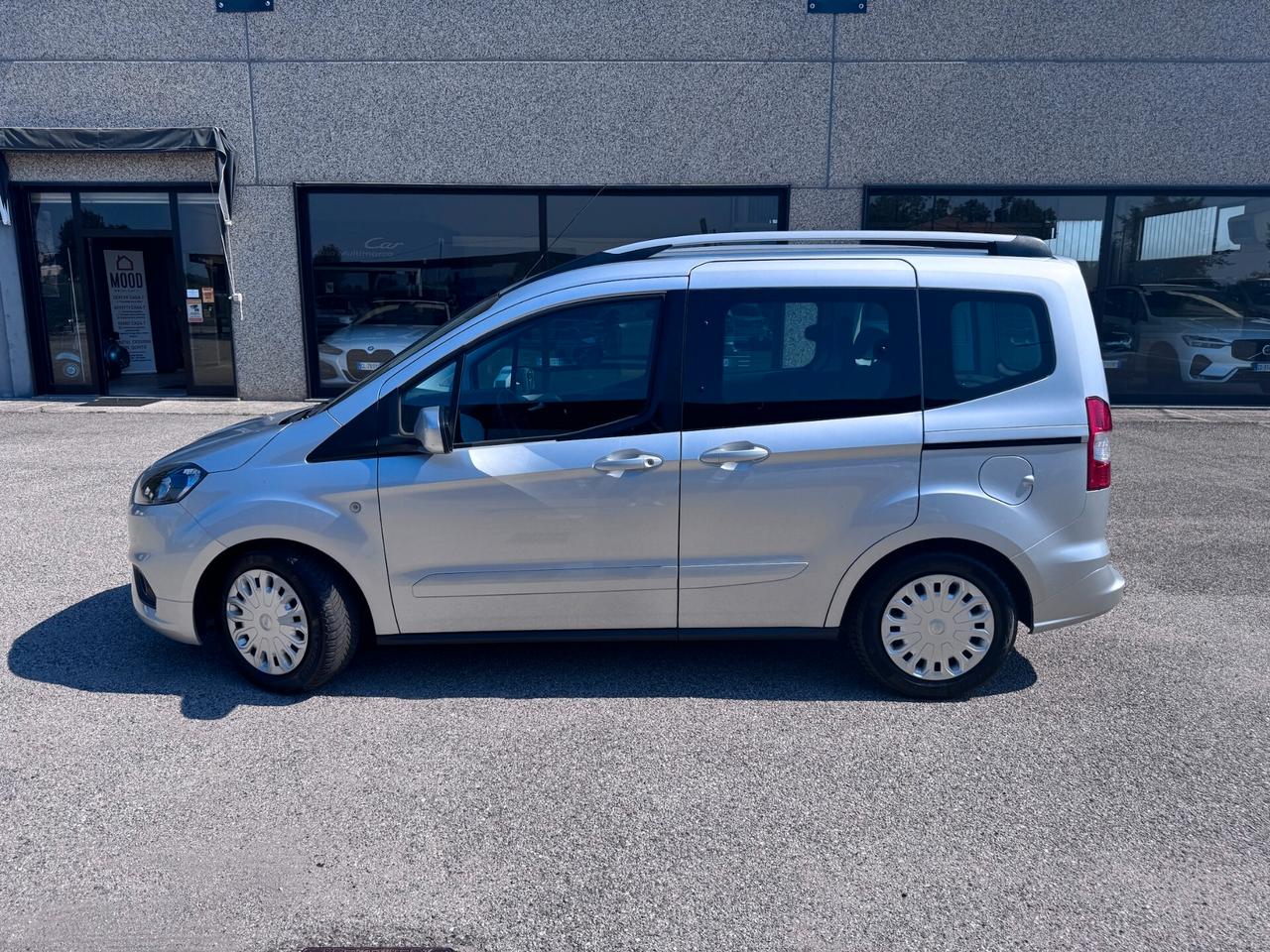 Ford Tourneo Courier 1.5 TDCI 100 CV S&S Plus