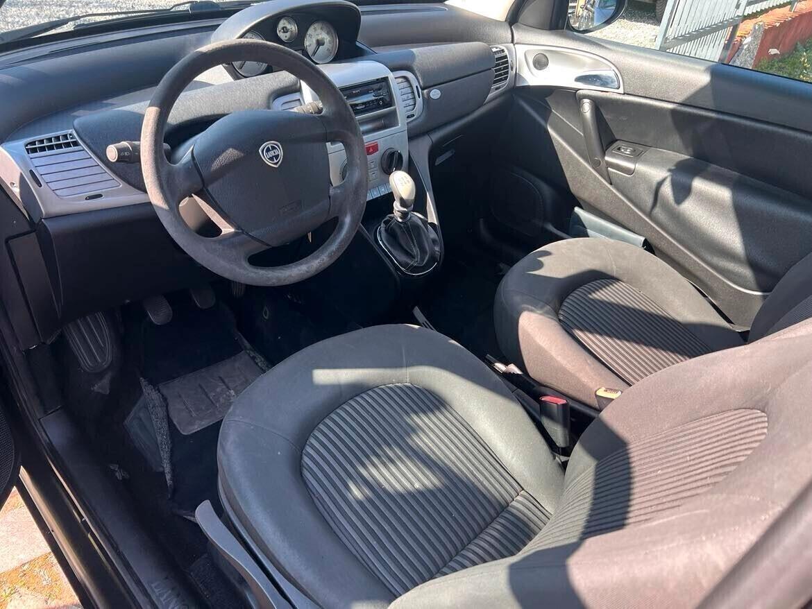 Lancia Ypsilon 1.2 69 CV Elle