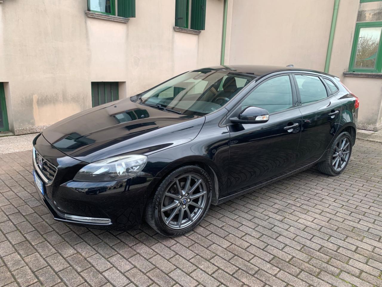 Volvo V40 D2 Business
