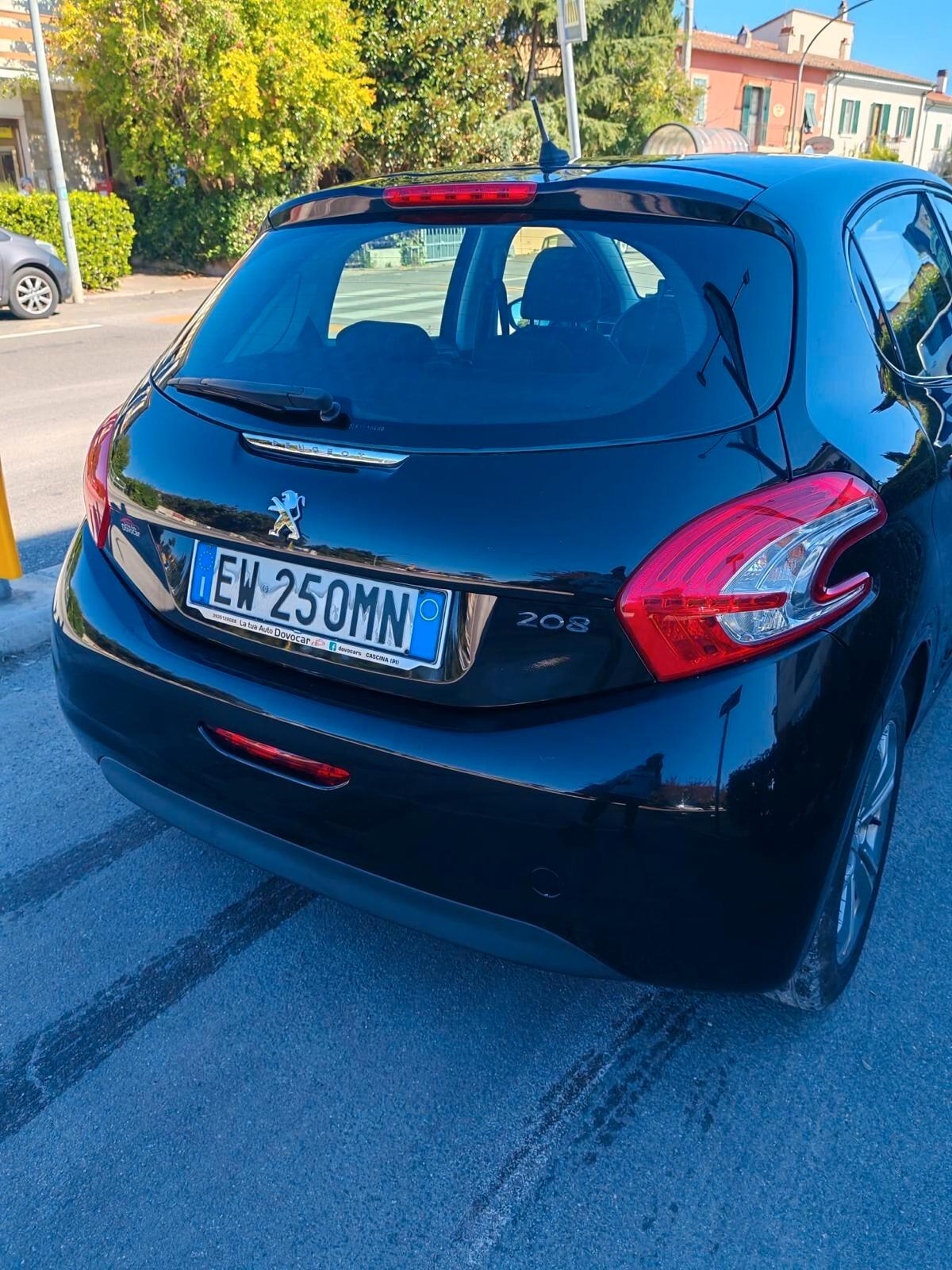 Peugeot 208 PureTech 82 5 porte Allure