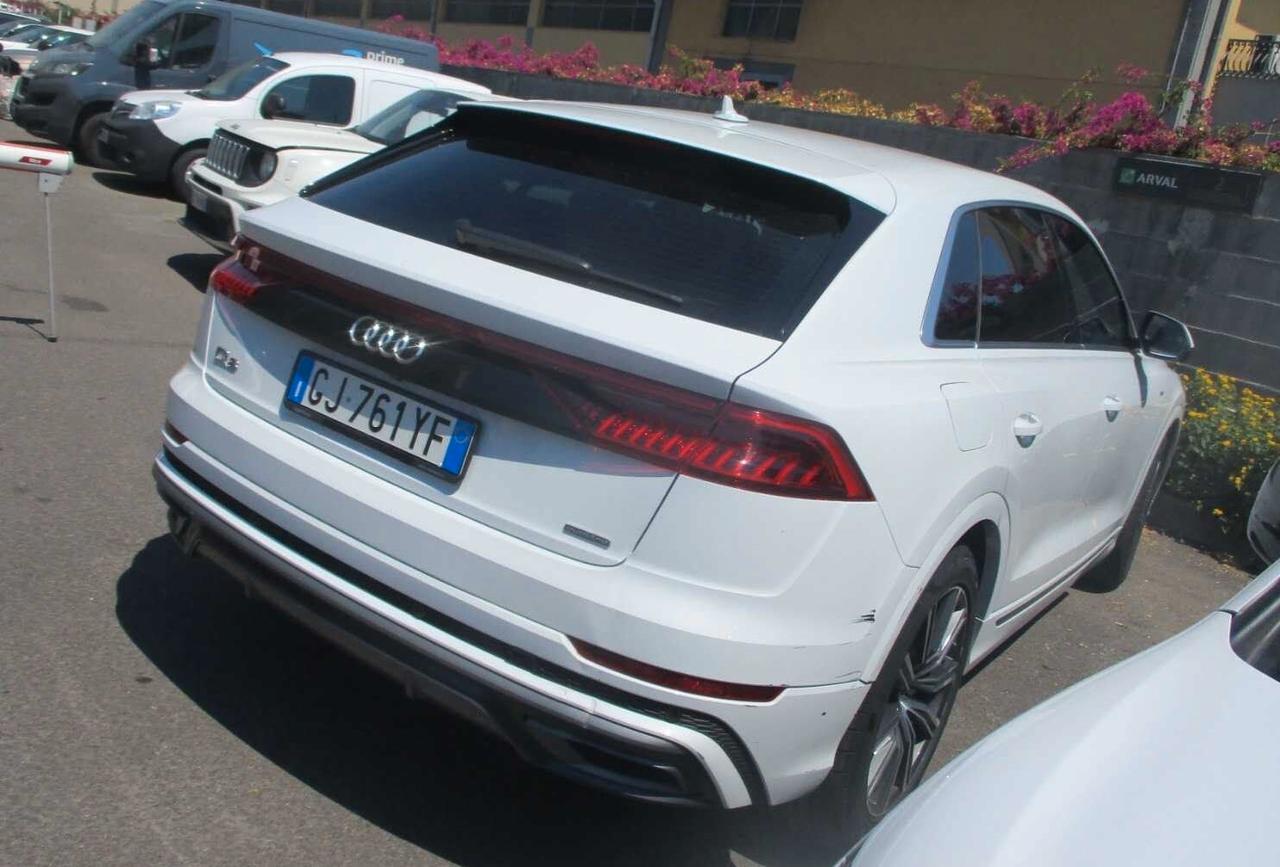 Audi Q8 50 TDI 286 CV quattro S-line