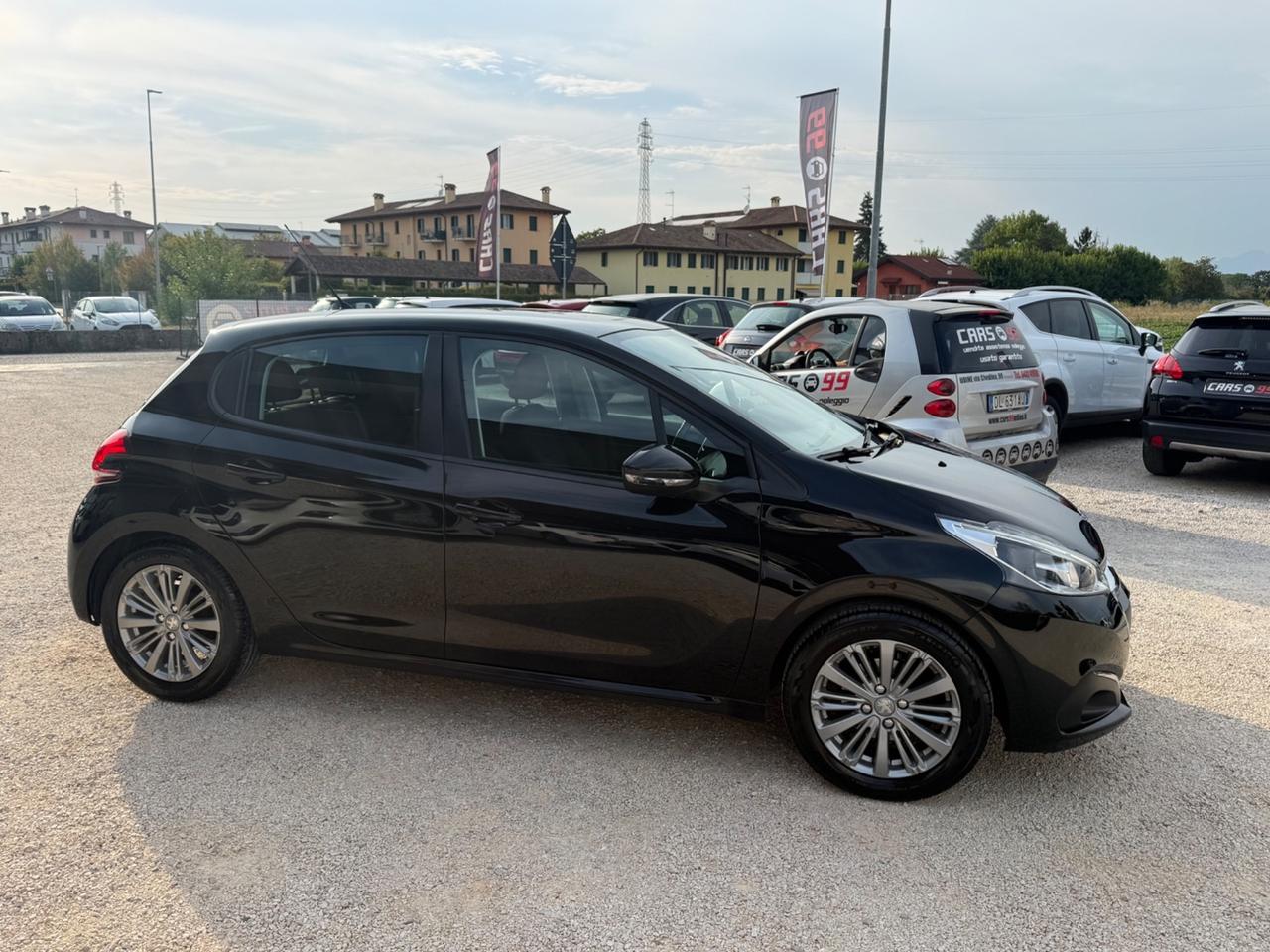 Peugeot 208 PureTech 82 5 porte Allure