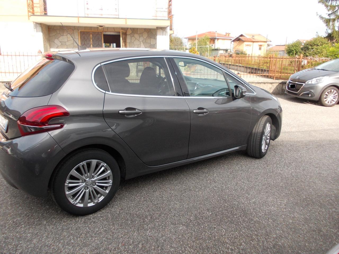 Peugeot 208 PureTech 5 p.Allure-KM72074
