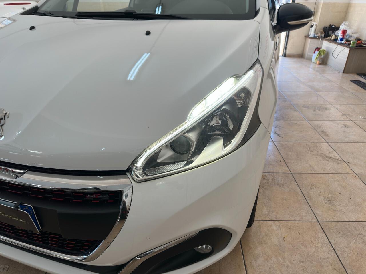 Peugeot 208 BlueHDi 100 cv GT Line