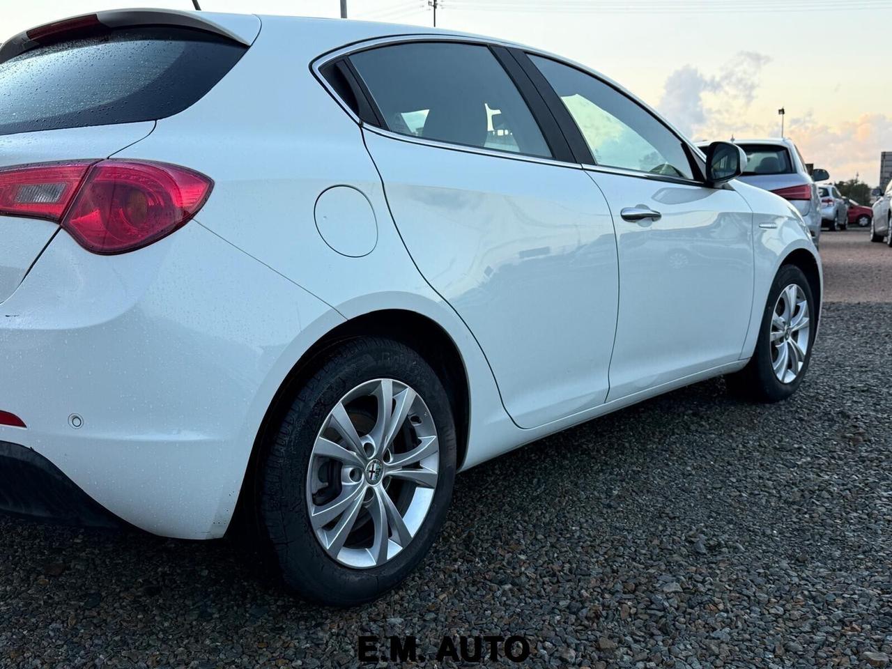 Alfa Romeo Giulietta 1.6 JTDm-2 105 CV Distinctive